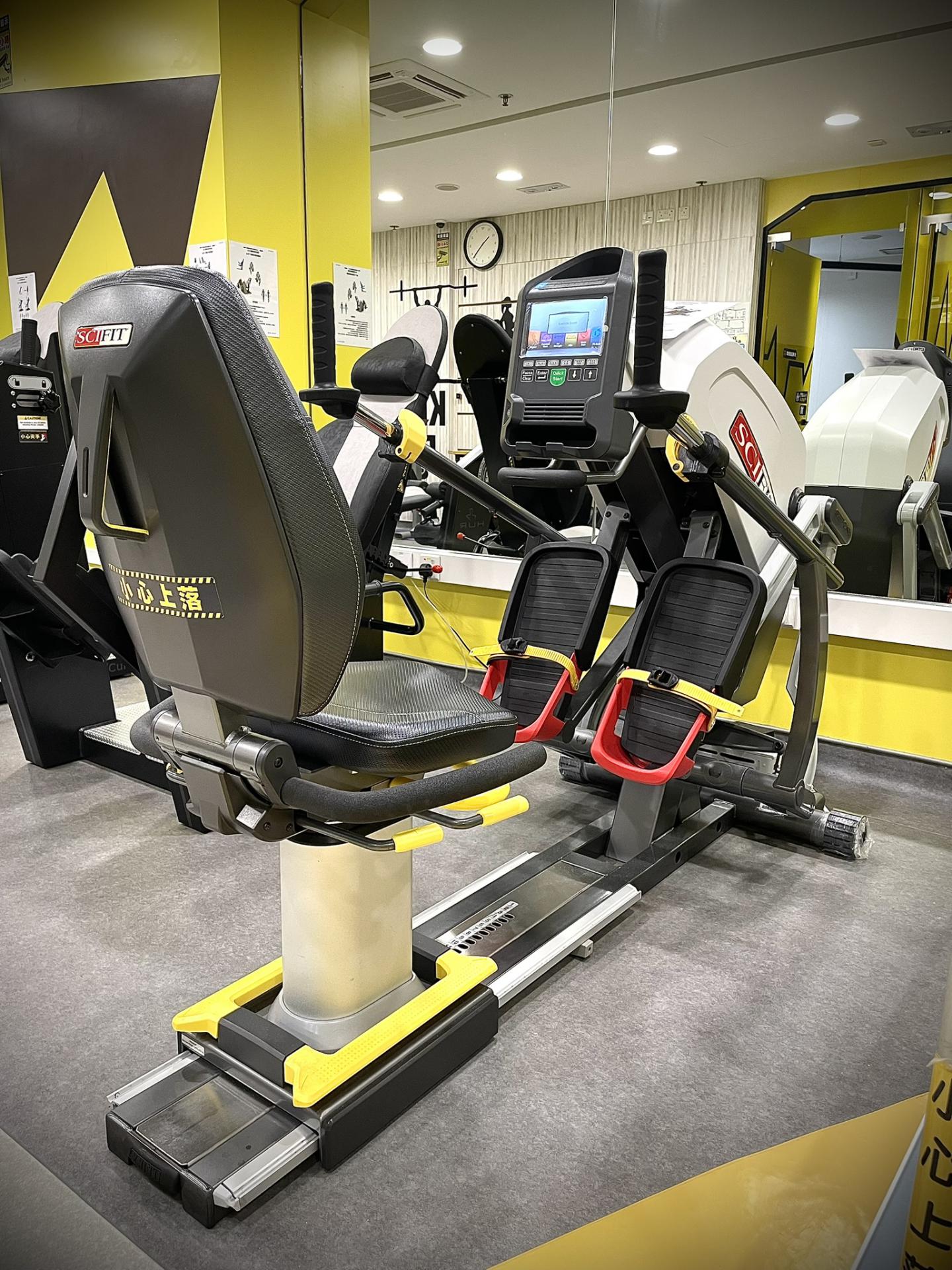 2. 臥式踏步機
(Stepper Machine)